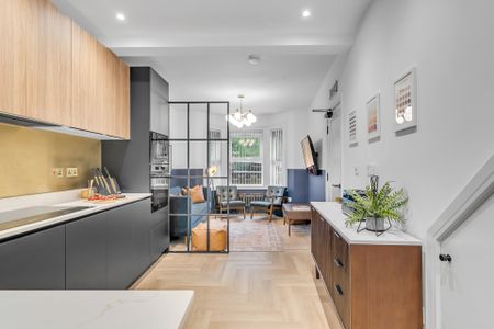 6 bedroom house to rent Hitchin Road, Luton, Bedfordshire, LU2 - Photo 3