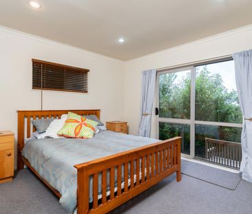 11 Birch Street, Johnsonville - Photo 1