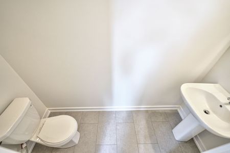 For Lease - 1360 Kobzar Drive, Oakville, Ontario - Photo 2