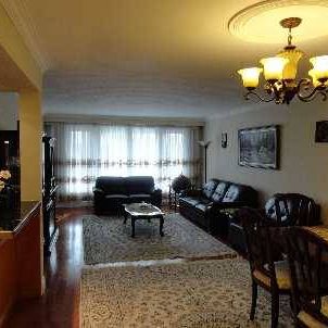 Beautiful 3br house in North York steps from TTC - Photo 1