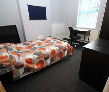66 Newland Street West - Photo 3