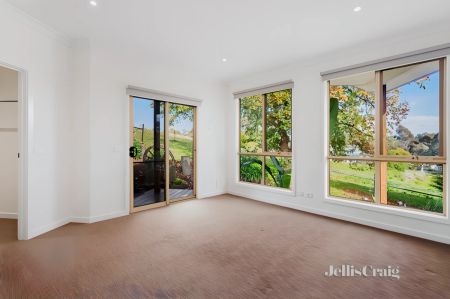 3 Bed, 2 Bath - Photo 5