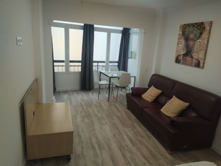 Alquiler de estudio en Calle San Jorge - Photo 4