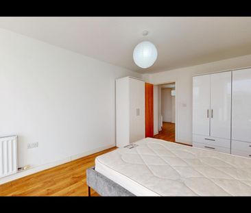 2 Bed Penthouse, Headstone Road, HA1 - Photo 4