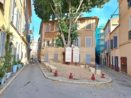 Studio de 28.43 m² avec mezzanine dans le centre-ville de La Ciotat, - Photo 1