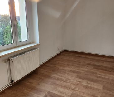 hübsche kleine 3 Zimmerwohnung, sofort bezugsfähig zu vermieten - a... - Foto 3