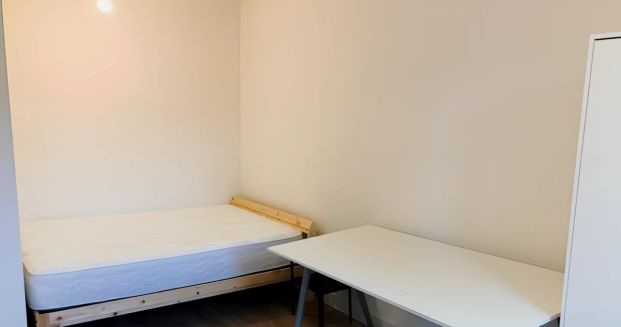 1 Bed 1 bath - Photo 1