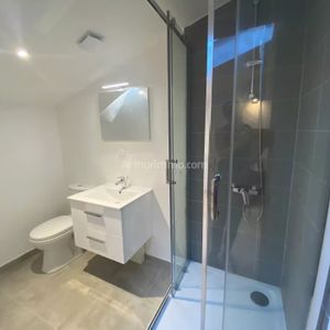 Location Appartement 2 pièces 34 m2 à Vinon-sur-Verdon - Photo 2