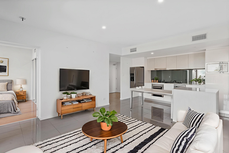 8/35 Clarence Road, Indooroopilly QLD 4068 - Apartment For Rent | Domain - Photo 4