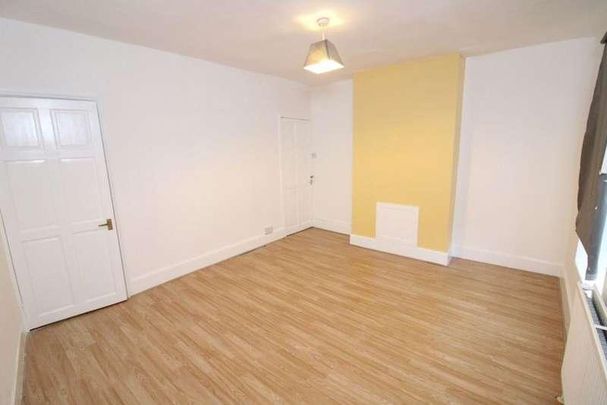 Home Lane - - Bed House, S6 - Photo 1