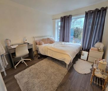 4 bedroom terraced house to rent - Photo 6