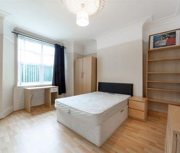 4 bed terraced house to rent in Ninth Avenue, Heaton, NE6 - Photo 4