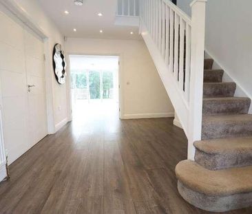 Edgwarebury Lane, Edgware, Middlesex, HA8 - Photo 3