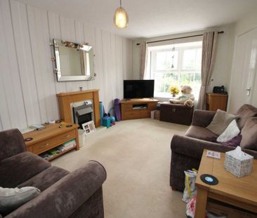 2 bed Terraced for rent - Photo 4