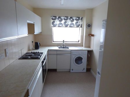 1 bedroom ground floor flat to rent - Photo 5