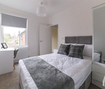 3 bedroom terraced house to rent - Photo 4