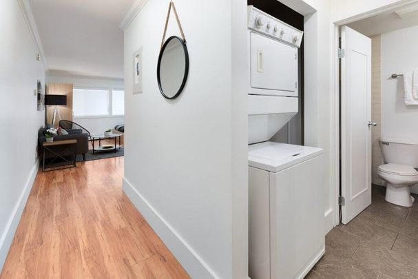 Edmonton Furnished Studio Rental in Oliver - Chic and Luxury studio suite in the heart of Oliver Downtown! - Photo 1