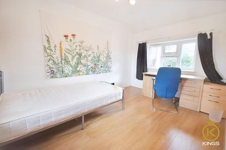 3 bedroom semi-detached house to rent - Photo 3