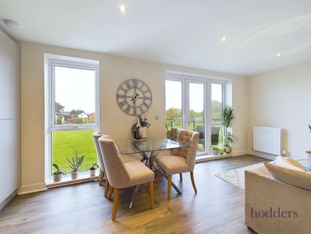 2 bedroom apartment to rent - Photo 5