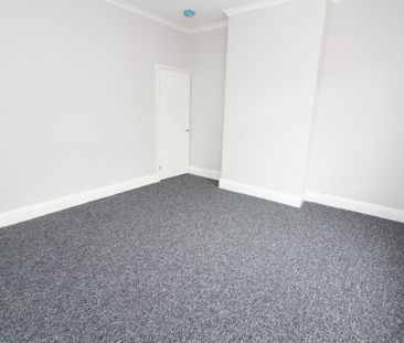 2 Bedroom Mid Terraced House - Photo 4