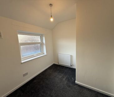 3 bedroom end of terrace house to rent - Photo 6