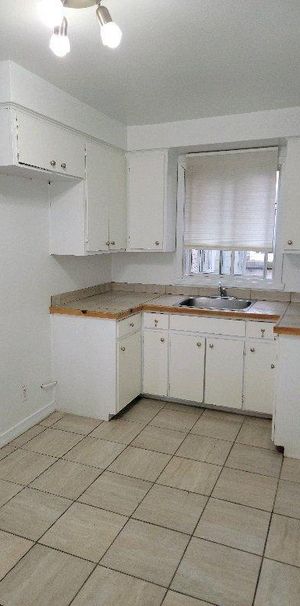 Beau 4 1/2 pour le 1er août, ROSEMONT. chauffage ,eau chaude inclus. - Photo 1