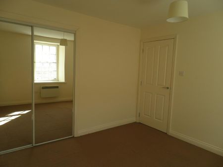3 bedroom flat to rent - Photo 2