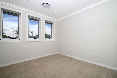 4 Bedroom Duplex - Photo 2