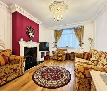 Woodland Gardens, Isleworth, TW7 6LR - Photo 1