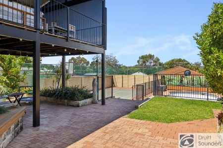 Fully Furnished Family Home in Superb Location - Photo 5