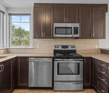 For Lease - 282 ESPIN Heights, Barrhaven, Ontario - Photo 3