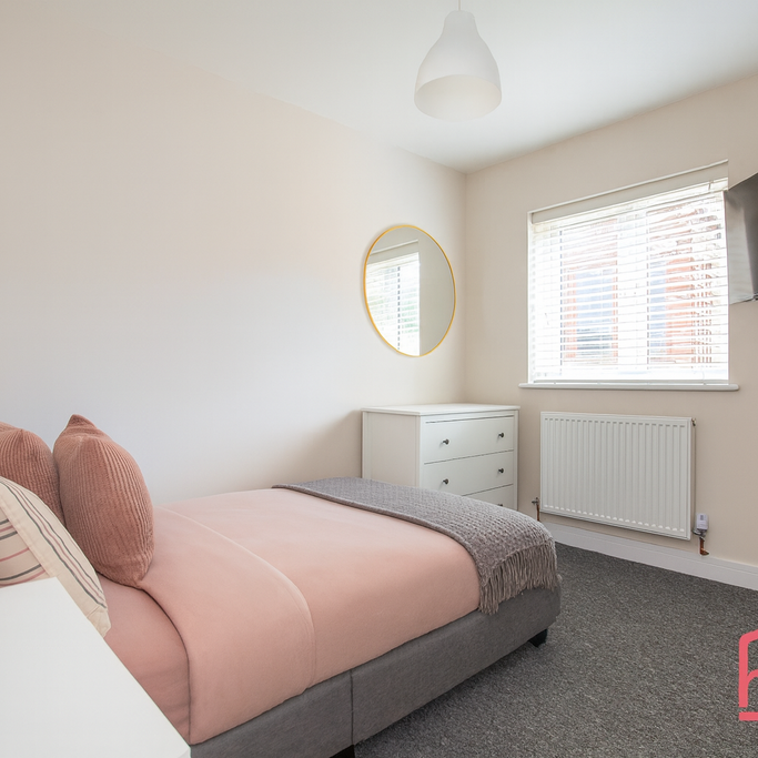 1 bedroom in a house share to rent - Photo 1