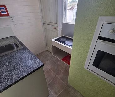 Tidy, central one bedroom flat - Photo 2