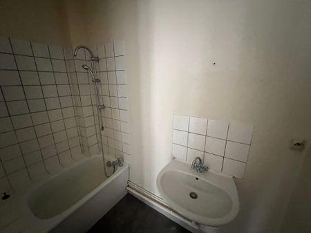 Location - Appartement T3 - 62 m² - Montbéliard - Photo 5