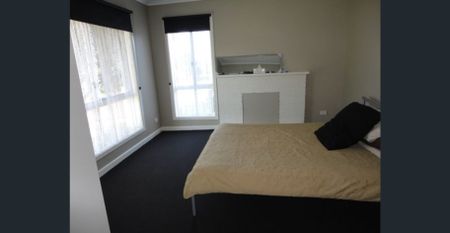 69 Vary Street, Morwell, Vic 3840 - Photo 3