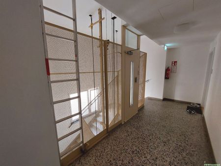 Sanierte 2-Raum - Wohnung mit Loggia und Lift im Stadtzentrum von Amstetten 67 m² - Photo 2
