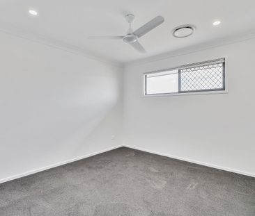 Modern Townhouse with Pool on Complex! - Photo 3