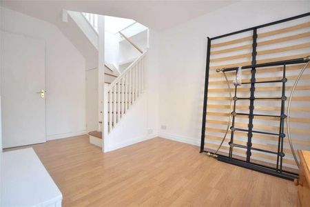 Central Road, Stroud, Gloucestershire, GL5 - Photo 4