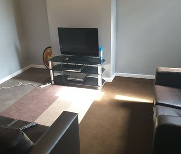 Room in a Shared House, Rochdale Road, M9 - Photo 5