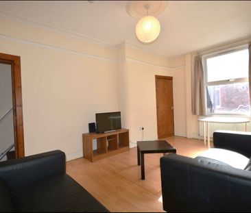 6 bedroom student properties - Photo 2