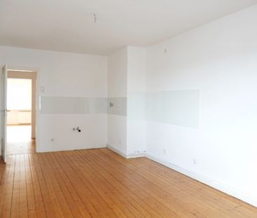 Neuvermietung nach Renovierung! Ca. 57 m² große 2-Zimmerwohnung mit... - Foto 1