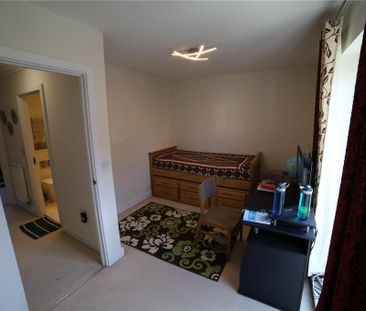 4 bedroom semi-detached house to rent - Photo 1