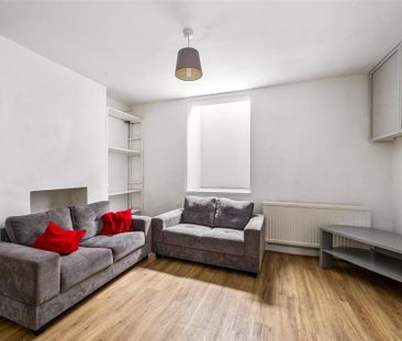 4 bedroom terraced house to rent - Photo 1