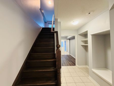 For Lease - 1633 Leblanc Court, Milton, Ontario - Photo 3