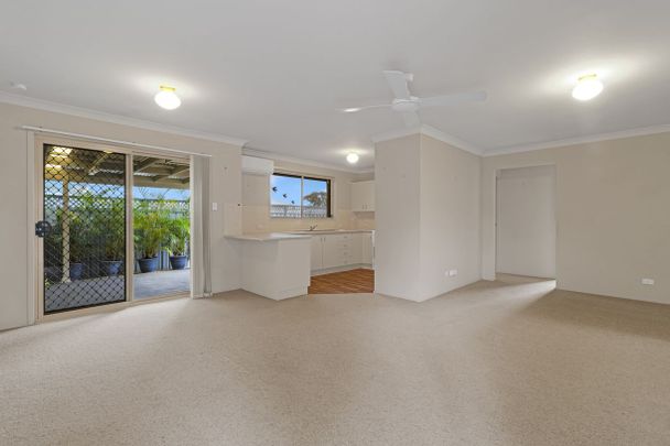 Well Maintained Villa - Photo 1