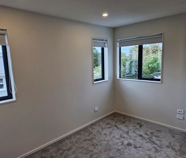 West Harbour. Brand new - Photo 3