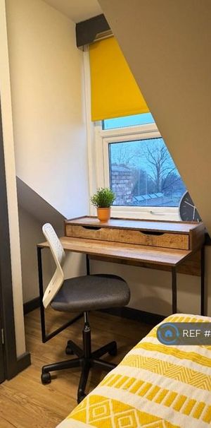 1 bedroom in a house share to rent - Photo 1