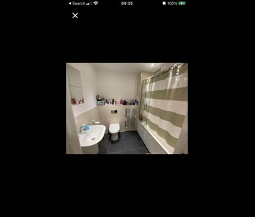 3 Bed Flat, Lucienne Court, E14 - Photo 3