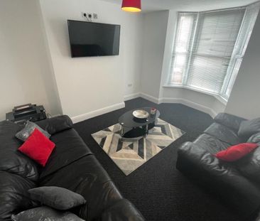 1 bedroom in a house share to rent - Photo 1