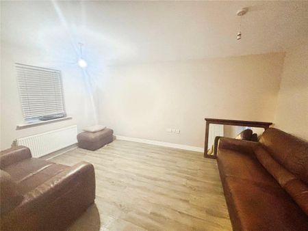 3 bedroom detached house to rent - Photo 2